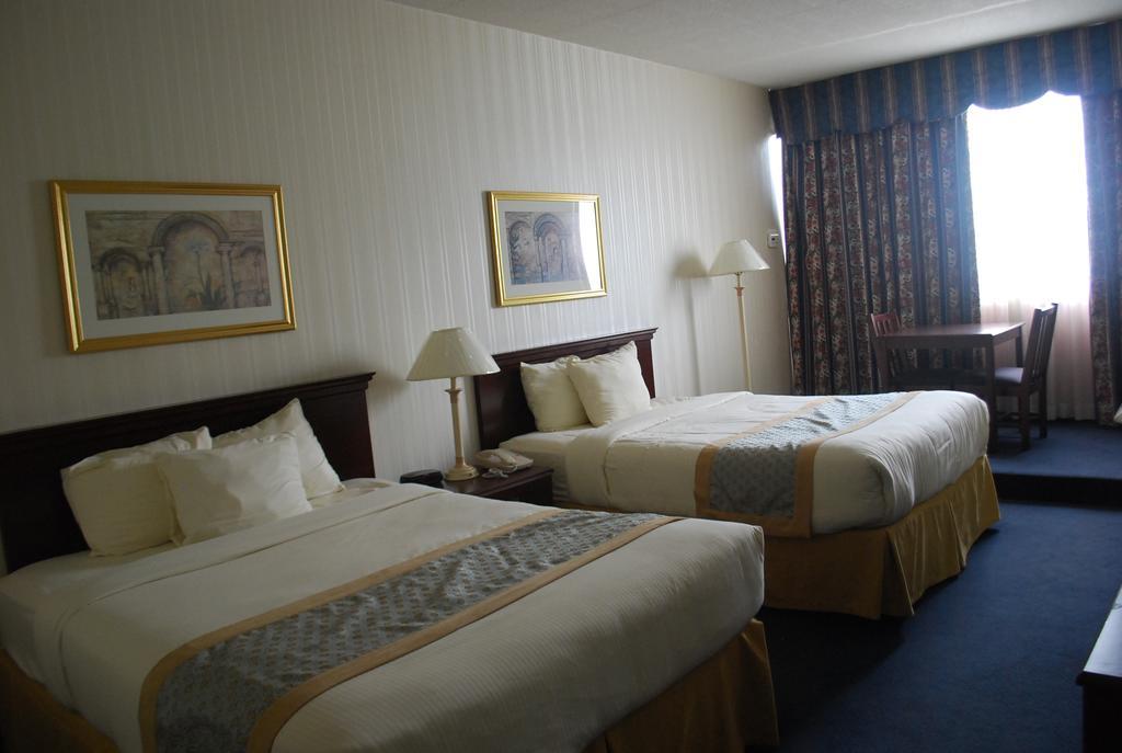 Toronto Plaza Airport Hotel Extérieur photo