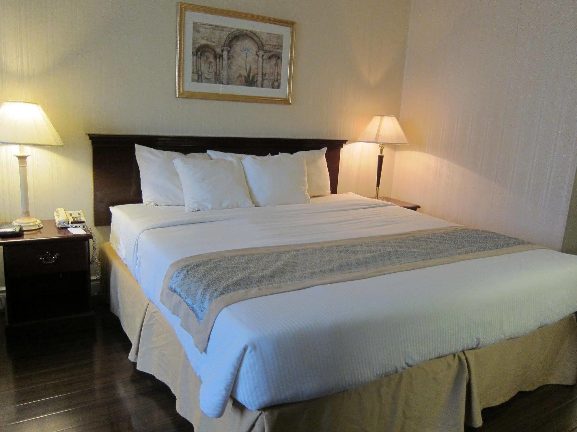 Toronto Plaza Airport Hotel Extérieur photo