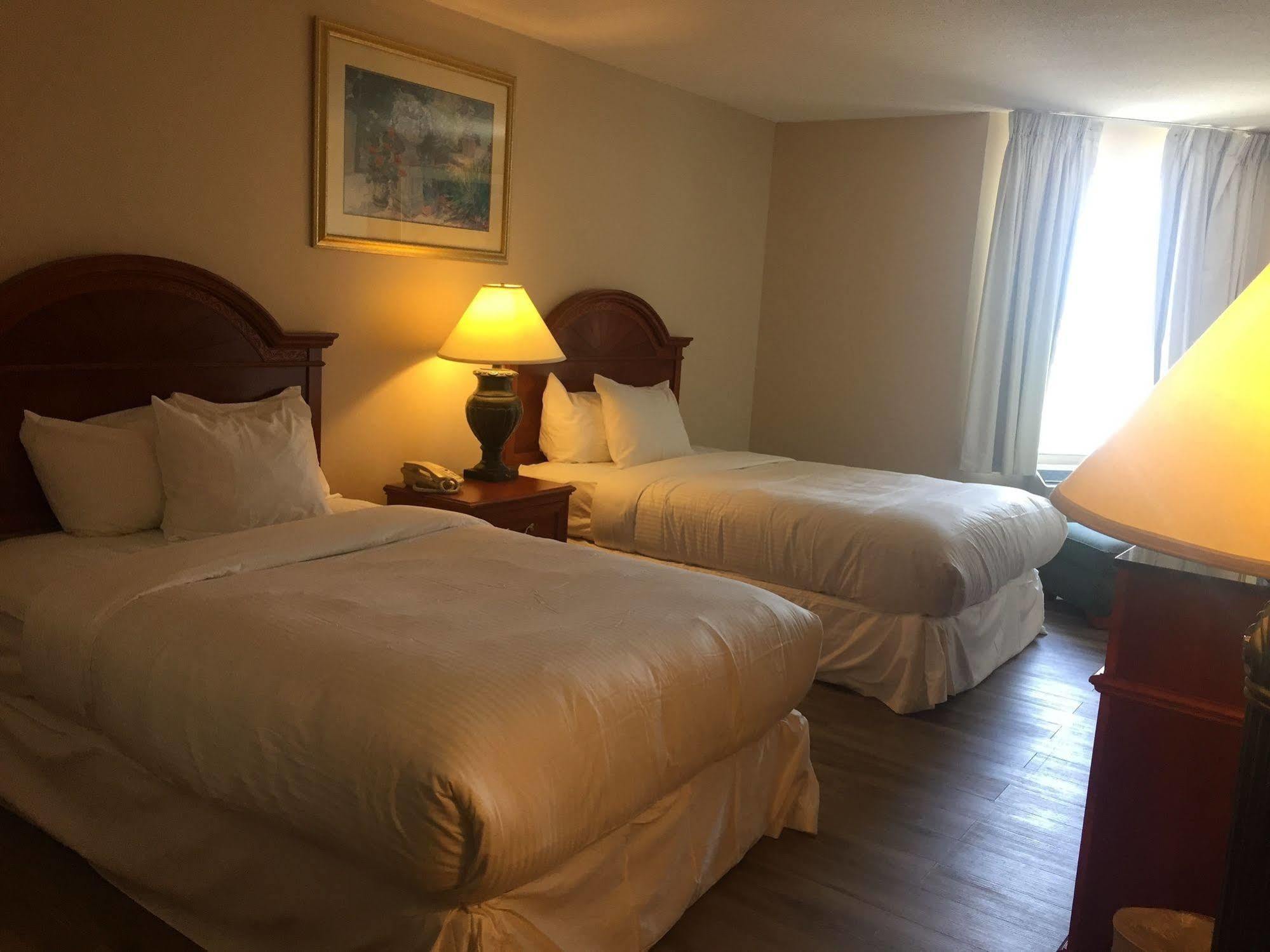 Toronto Plaza Airport Hotel Extérieur photo