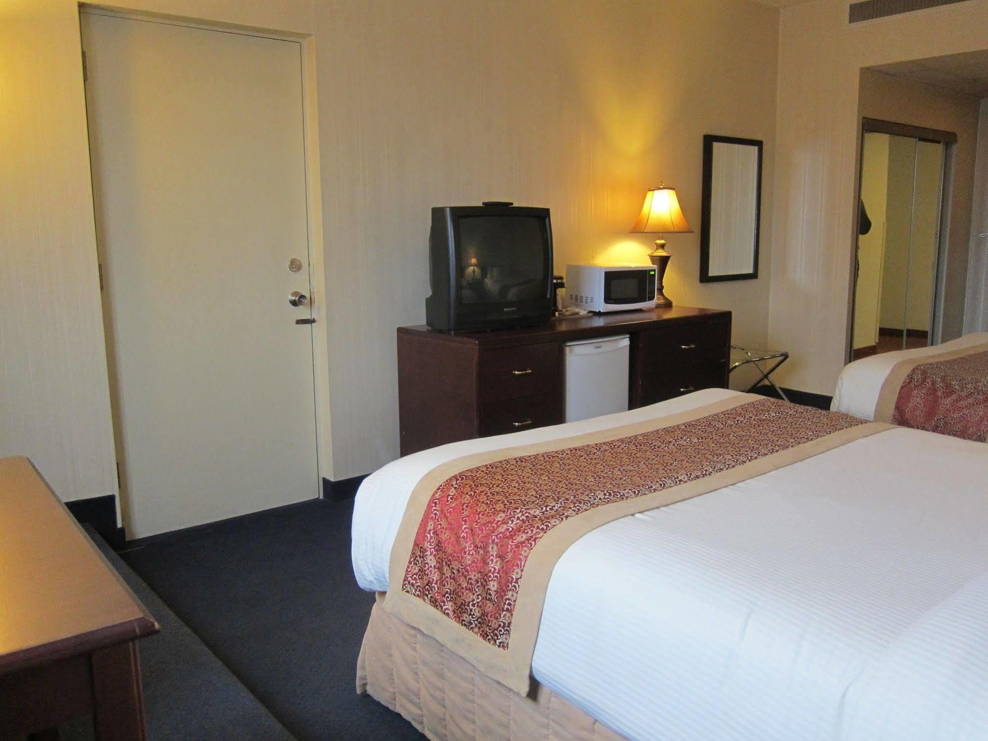Toronto Plaza Airport Hotel Extérieur photo